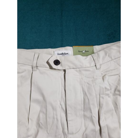 Goodfellow Pants Size 32x32 Mens Beige Chino Khaki Stretch Work Pleated NWT - Picture 8 of 15